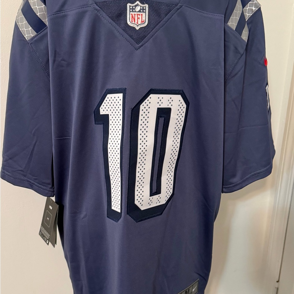 New England Patriots Football Jersey - Picture 2 of 6